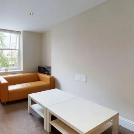 Image 3 - 180 Derby Road, Nottingham, NG7 1NF, United Kingdom - Apartment for rent