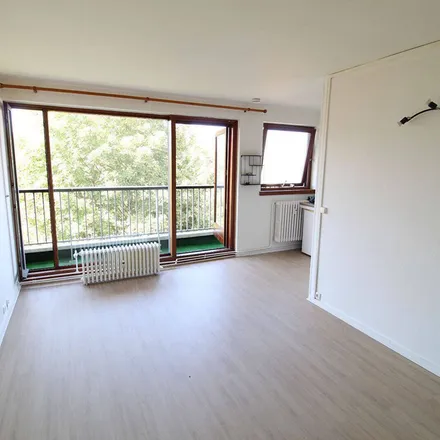 Rent this 1 bed apartment on 47 Rue du Port in 59000 Lille, France