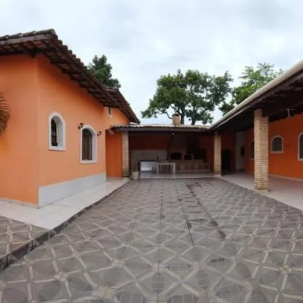 Rent this 4 bed house on Rua Leopoldino Araújo in Jardim Mosteiro, Itanhaem - SP