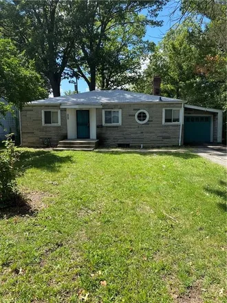 Rent this 3 bed house on 3720 North Grant Avenue in Indianapolis, IN 46218