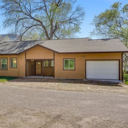 Buy this 3 bed house on 900 Balfour Street in Lyle, Klickitat County