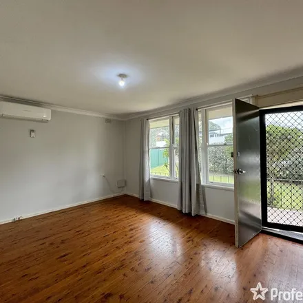 Rent this 3 bed apartment on Kalandar Street in Nowra NSW 2541, Australia