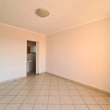 Image 2 - Mistletoe Street, Tshwane Ward 101, Gauteng, 0054, South Africa - Apartment for rent