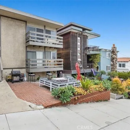 Buy this 6 bed house on 224 35th Street in Manhattan Beach, CA 90266