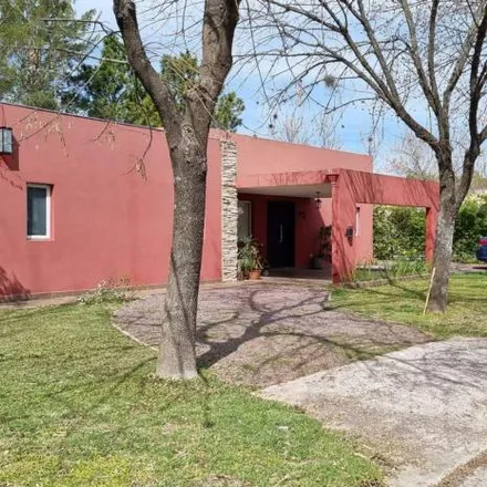 Rent this 3 bed house on Tupungato 110 in Partido de Tigre, Dique Luján