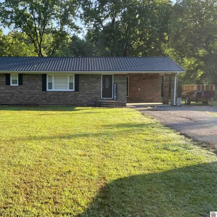 Buy this 3 bed house on 2314 Hovekamp Road in Woodlawn, McCracken County