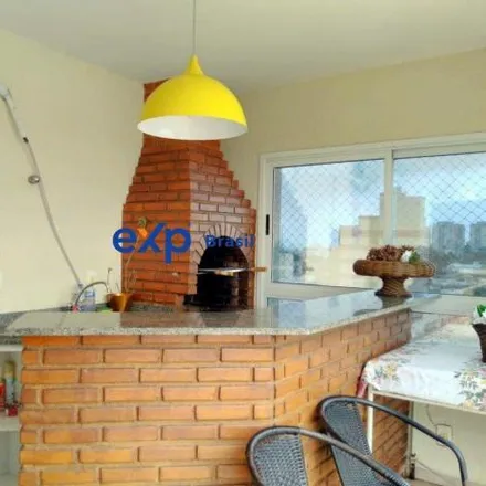 Buy this 5 bed apartment on Estrada da Cancela Preta in Novo Horizonte, Macaé - RJ