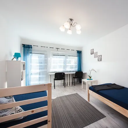 Rent this 2 bed room on Franciszka Ksawerego Lubeckiego 10 in 91-403 Łódź, Poland