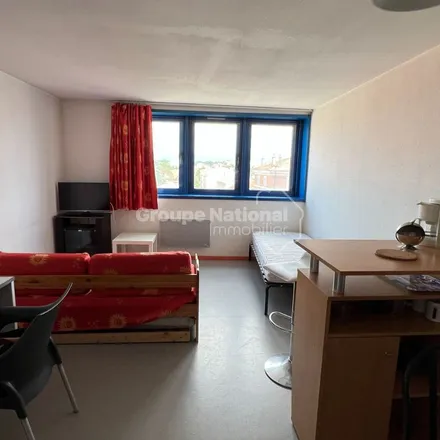 Image 2 - 5 quater Place Championnet, 26000 Valence, France - Apartment for rent