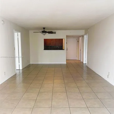 Image 2 - Lake View Drive, Weston, FL 33326, USA - Apartment for rent
