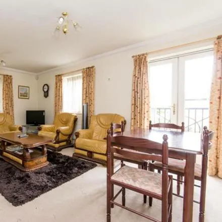 Buy this 2 bed apartment on Overton in 18l Brondesbury Park, Brondesbury Park