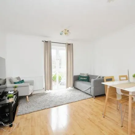 Image 3 - 49 Water Lane, London, SE14 5DN, United Kingdom - Townhouse for sale