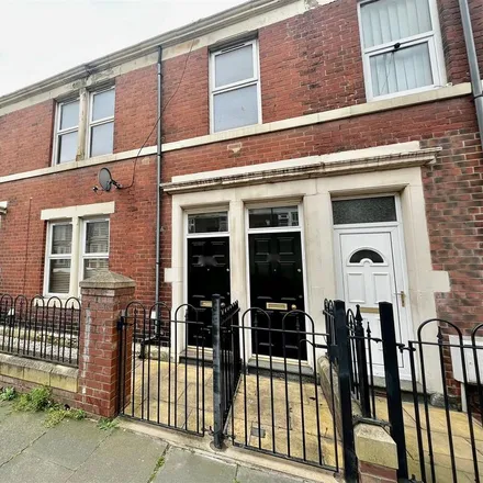 Rent this 2 bed apartment on Telford Street in Gateshead, NE8 4TP