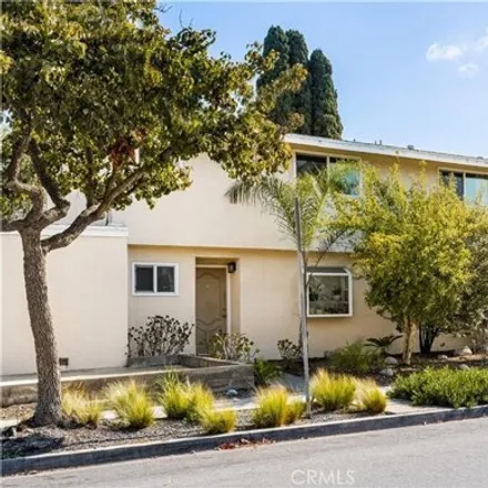 Rent this studio apartment on 254 Cabrillo Street in Cliff Haven, Costa Mesa