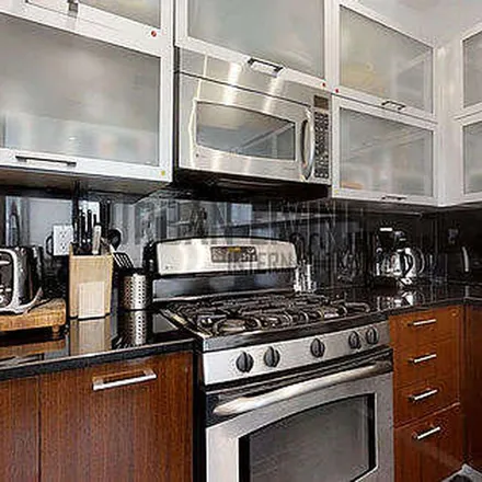Rent this 3 bed apartment on 686 Metropolitan Avenue in New York, NY 11211