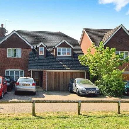 Buy this 5 bed house on unnamed road in Shinfield, RG2 9HH