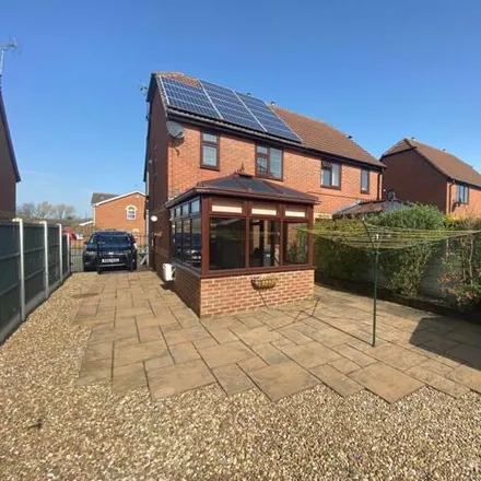 Rent this 3 bed house on Horsehead Lane in Bolsover, S44 6XH