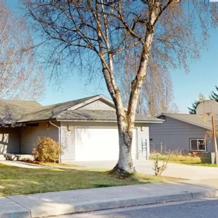 Buy this 4 bed house on 1000 Southeast Sunny Mead Way in Pullman, WA 99163