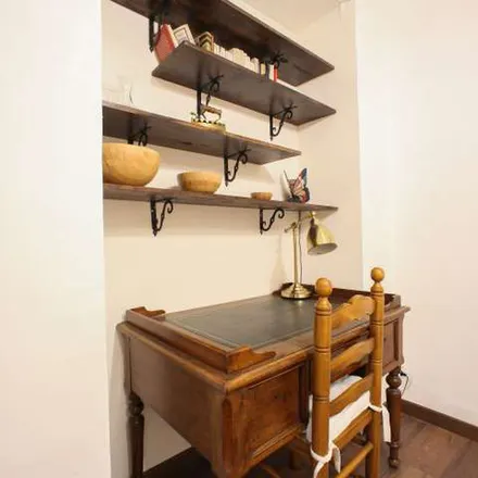 Rent this 2 bed apartment on Carrer d'En Vicent Gallart (Arciprest) in 36, 46011 Valencia