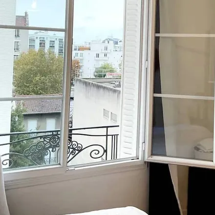 Rent this 1 bed apartment on 92250 La Garenne-Colombes