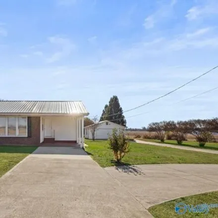 Buy this 3 bed house on 11324 US Highway 72 in Poplar Creek, Limestone County