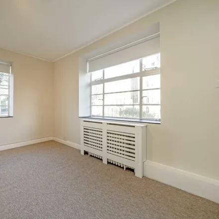 Rent this 2 bed apartment on Ladbroke Grove House in 77 Ladbroke Grove, London