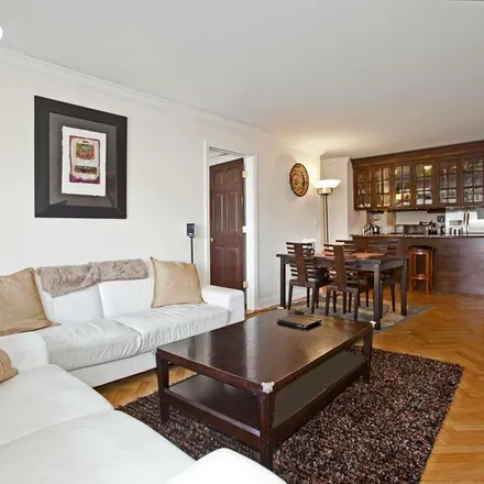 Rent this 3 bed apartment on 275 West 96th Street in New York, NY 10025