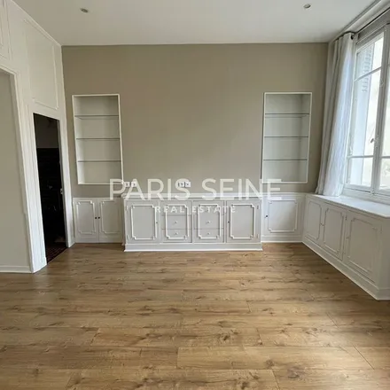 Rent this 1 bed apartment on Ecole de Paris-congo مدرسة باريس الكونغو in Avenue Goulouni Wedeye, 6ème Arrondissement