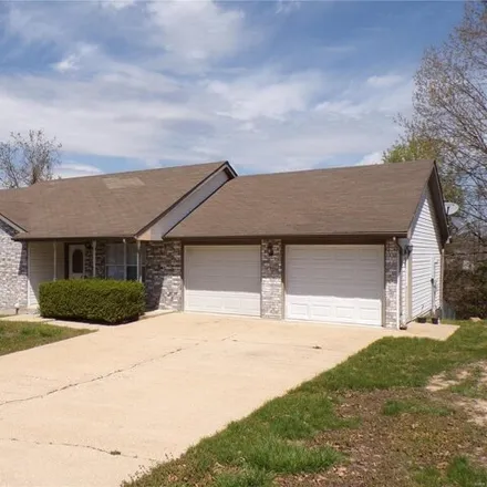 Buy this 3 bed house on 17061 Lensman Drive in Saint Robert, MO 65584