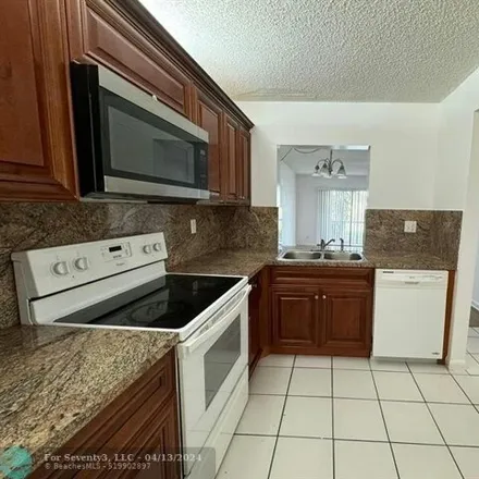 Image 3 - Northwest 28th Drive, Coral Springs, FL 33065, USA - Condo for rent