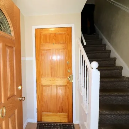 Image 7 - 42 1st Street, North Arlington, NJ 07031, USA - Townhouse for sale