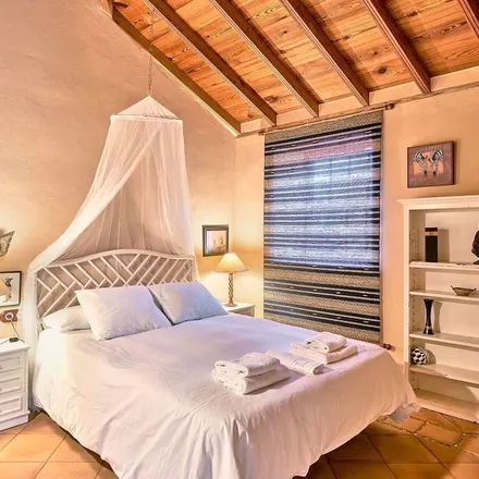 Rent this 5 bed house on Tacoronte in Santa Cruz de Tenerife, Spain