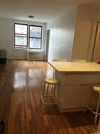 Image 4 - 87-10 51st Avenue, New York, NY 11373, USA - Apartment for sale