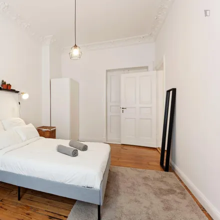 Rent this 3 bed room on Ferienwohnungen Berlin Kreuzberg in Urbanstraße, 10967 Berlin