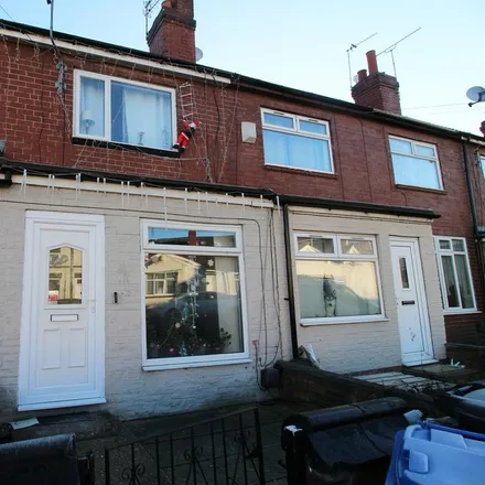 Rent this 2 bed townhouse on Hunt Lane in Doncaster, DN5 9SE