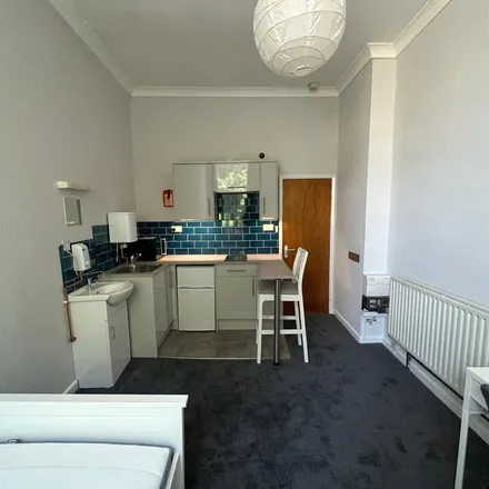 Rent this 1 bed apartment on 14 Dorset Gardens in Brighton, BN2 1GS
