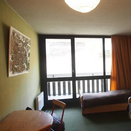 Rent this 5 bed apartment on 05290 Puy-Saint-Vincent