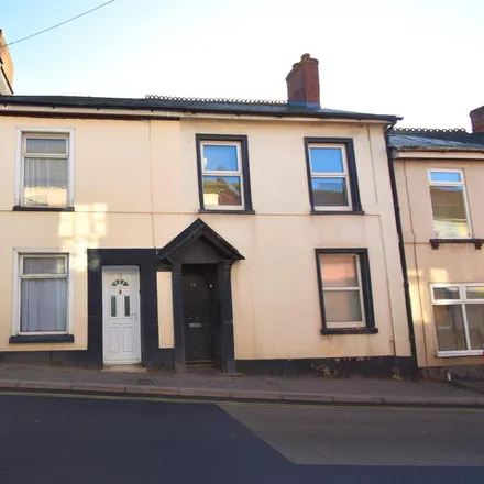 Rent this 2 bed townhouse on Pony and Trap in 10 Exeter Hill, Cullompton