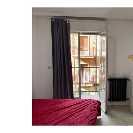 Rent this 3 bed room on Calle Conde de Cabarrús in 19, 37005 Salamanca