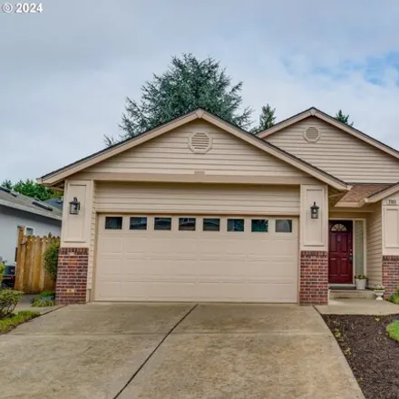 Buy this 3 bed house on 7143 Southeast Drake Street in Hillsboro, OR 97123