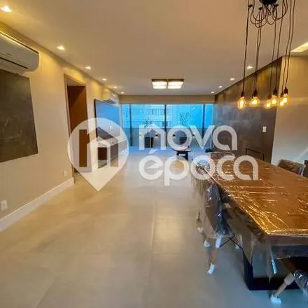 Image 2 - Rua Muniz Barreto 621, Botafogo, Rio de Janeiro - RJ, 22251-090, Brazil - Apartment for sale