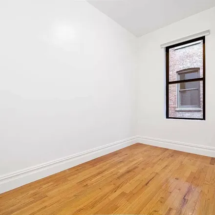 Rent this 3 bed apartment on 164 Waverly Place in New York, NY 10014