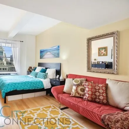 Rent this studio house on The Downtown Club in 20 West Street, New York