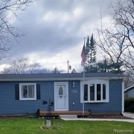 Buy this 2 bed house on 5161 Allingham Drive in White Lake Charter Township, MI 48383