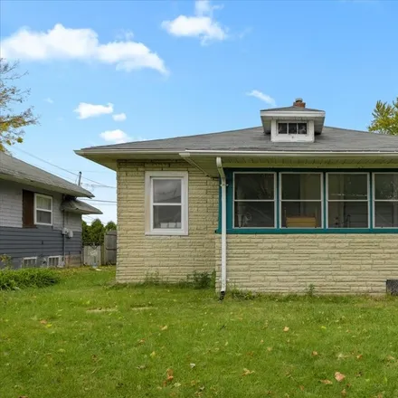 Buy this 2 bed house on 1712 West Church Street in Champaign, IL 61821