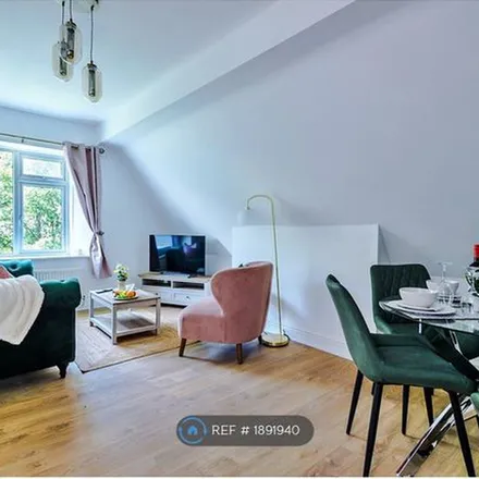 Image 6 - Wormhout Way, Llanrhos, LL30 1PP, United Kingdom - Apartment for rent