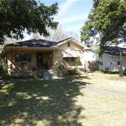 Buy this 2 bed house on 4317 Lenora St in Metairie, Louisiana