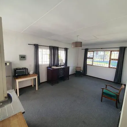 Image 4 - Lower Ridge Road, Bonnie Doon, East London, 5241, South Africa - Apartment for rent
