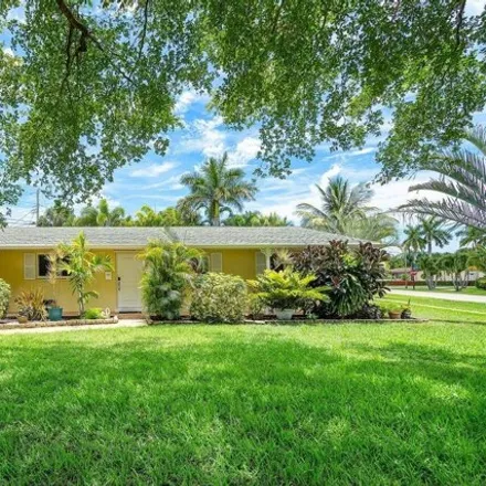 Buy this 3 bed house on 701 Gumtree Rd in North Palm Beach, Florida