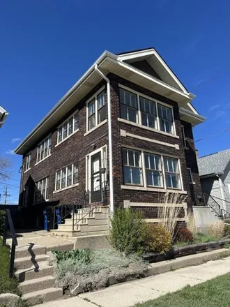 Buy this studio house on 260 Barker Street in Racine, WI 53402